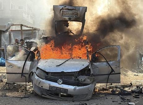 İsrail'den ateşkese bomba! Araçtakilerin tamamı hayatını kaybetti