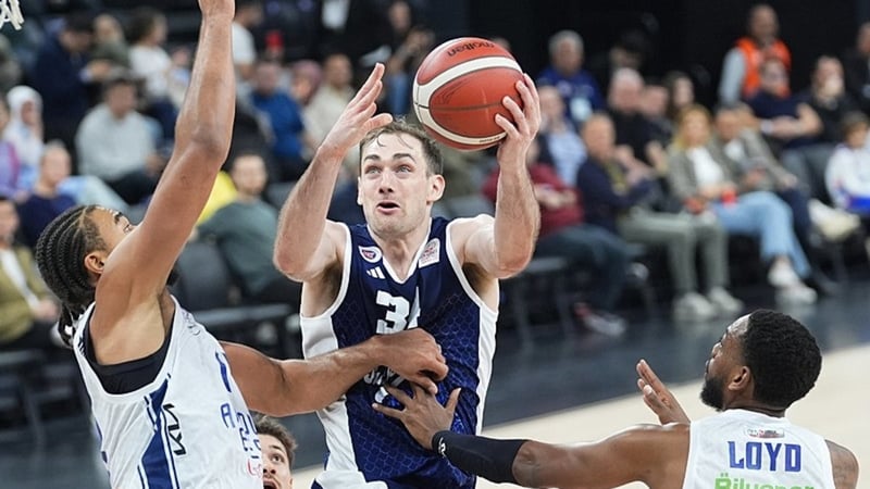 Bahçeşehir deplasmanda Anadolu Efes'i devirdi!