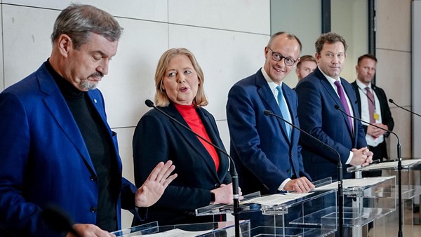 Koalition einig: Industriestrompreis kommt – Ticketsteuer geht