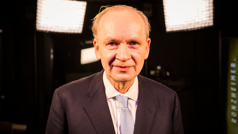 Star-Autor Ferdinand von Schirach - Ankündigungen des Kanzlers sind „irre gefährlich“