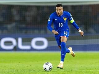 Auteur de 400 buts en carrière, Kylian Mbappé est-il dans les temps de passages de Lionel Messi et Cristiano Ronaldo ?