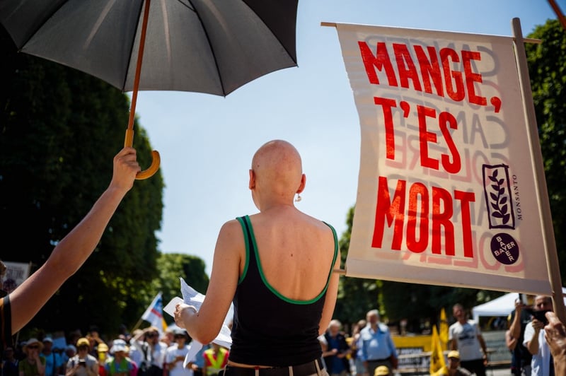 Pesticides : la Commission européenne veut les autoriser indéfiniment