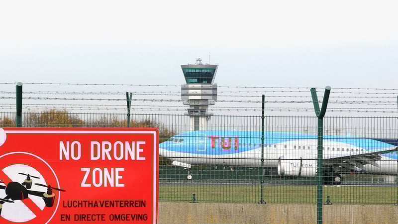 Avrupa'da dron alarmı sürüyor: Eindhoven'da uçuşlar durdu