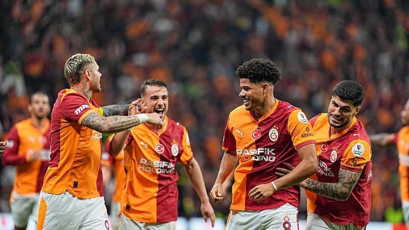 Galatasaray'da devre arasında flaş ayrılık!