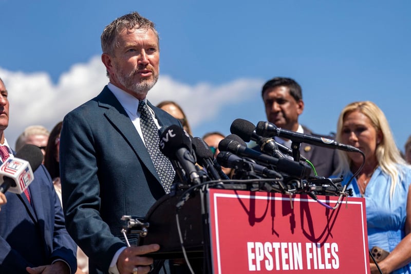 Affaire Epstein : Thomas Massie, le républicain qui défie Trump sur les documents secrets