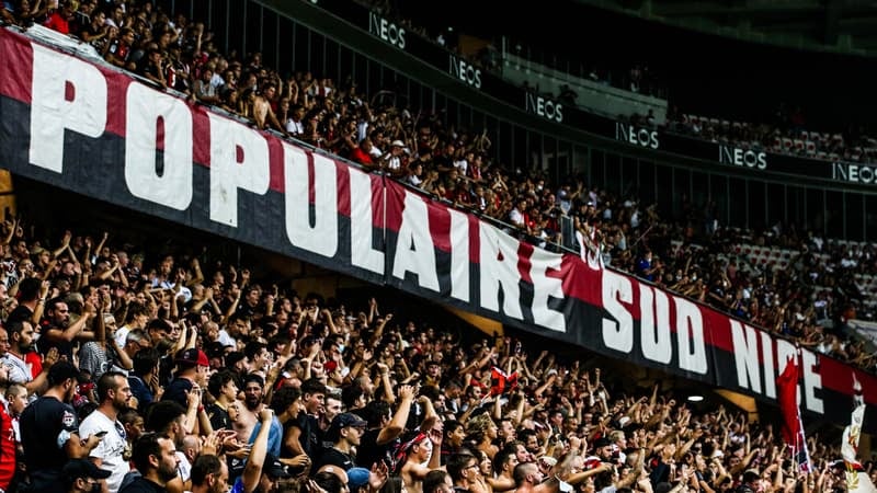 Un joli cadeau d'anniversaire: l'OGC Nice dévoile un maillot collector pour les 40 ans des ultras de la "Populaire Sud"