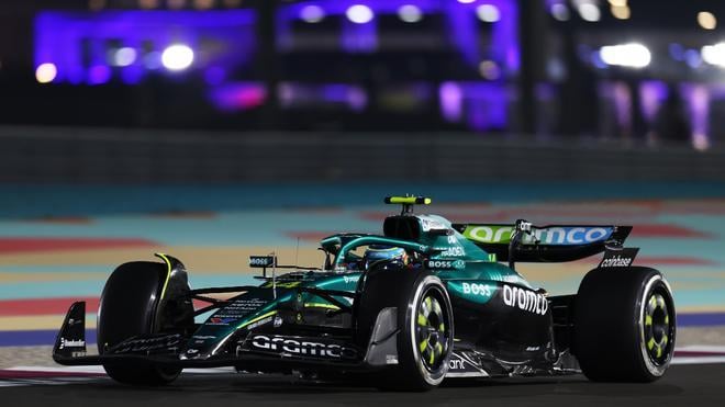 Parrilla de salida de la carrera sprint en Qatar, con Alonso 4º y Sainz, 8º