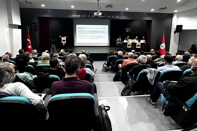 İzmir'de "Balkanlarda Sosyalizm ve Emek Mücadeleleri" konferansı başladı