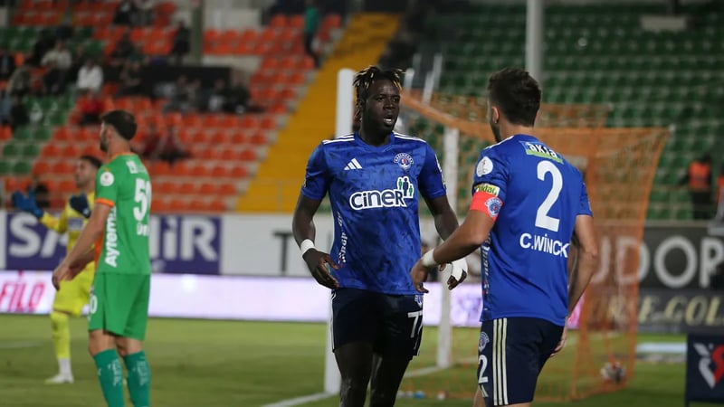 Kasımpaşa ikinci yarıda geri döndü!