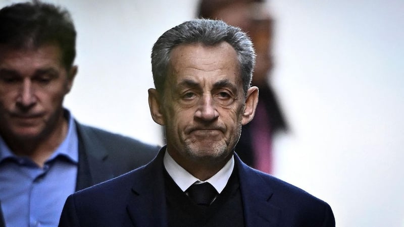 Frankreichs Ex-Präsident: Sarkozy klagt: Hatte "im Gefängnis nichts zu sehen und zu tun"