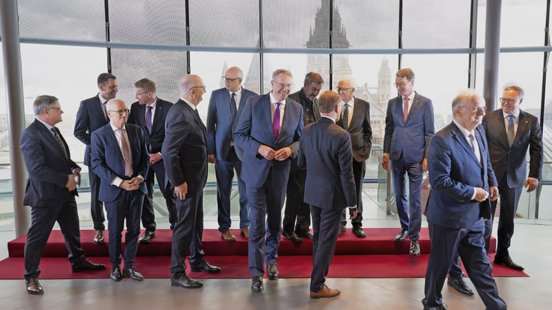 „Wer bestellt, bezahlt“: Wollen die Ministerpräsidenten eine andere Republik?