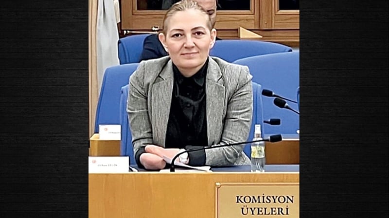 ‘Sizin başörtülü vekiliniz yok’ sözü kavga çıkarttı