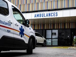 Un enfant de 9 ans gravement blessé à la tête après avoir joué avec un revolver