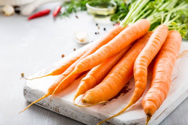 Carrots won't go mouldy for '3 months' if you store them with 1 thing in the fridge