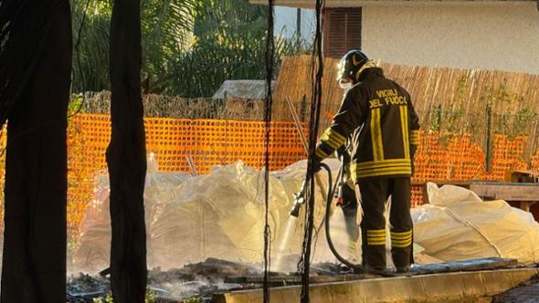 Bordighera, incendio nel cantiere dell’ex hotel Aurora