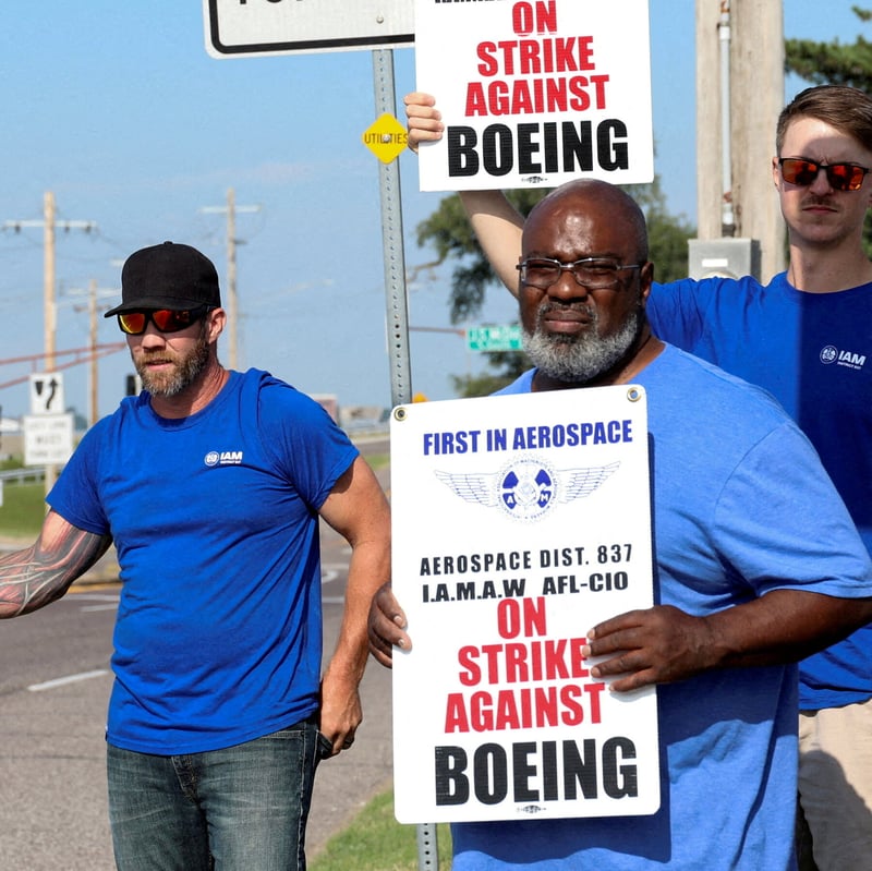Boeing Defense Workers Approve New Contract