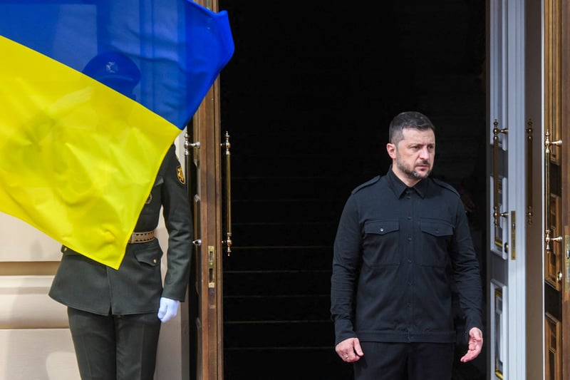 « L’ère des potes du Kvartal 95 est révolue » : en Ukraine, la solitude de Volodymyr Zelensky