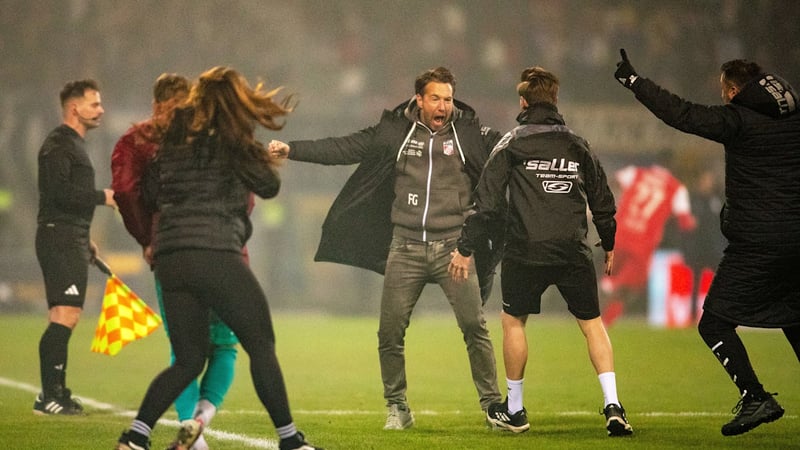 Erfurt zerlegt Jena - Tumulte und Rot nach Thüringen-Derby