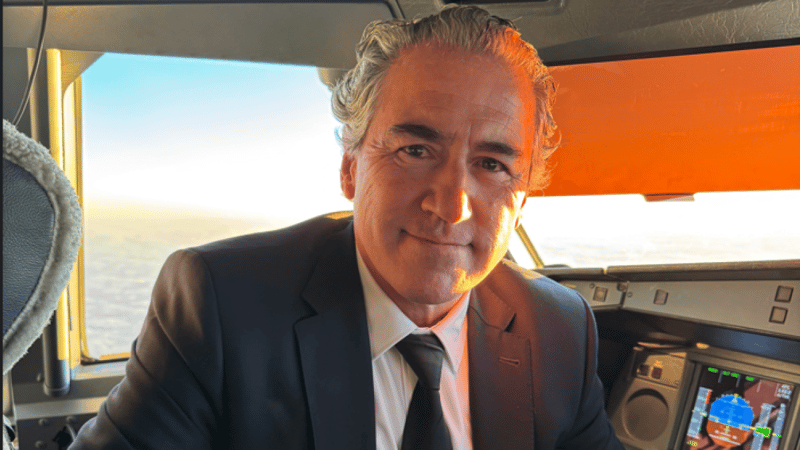 Ramon Vallès, piloto de avión, sobre los aeropuertos complicados: “El peor aterrizaje de mi vida lo he tenido en El Prat”