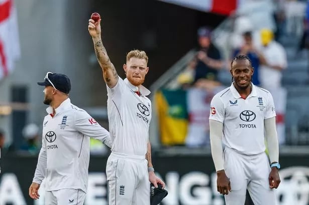 The Ashes LIVE: Alastair Cook forced into apology as England leave Australia reeling