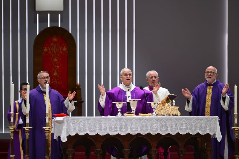 Papa 14’üncü Leo, Volkswagen Arena'da ayin yönetti