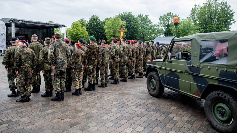 Verbandschef verlangt Vollausrüstung - Waffen und Munition für ALLE 200.000 Reservisten