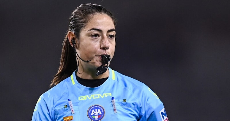 Ferrieri Caputi, la prima donna ad arbitrare in Serie A: &quot;Ho sbagliato meno degli uomini&quot;