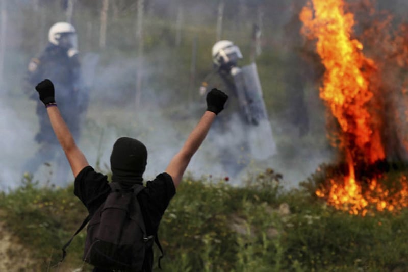 Trump brands European left-wing groups as ’global terrorists’ in latest Antifa crackdown