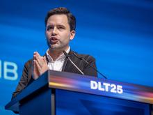 Im Schwitzkasten der Jungen Union: Schon am Freitagabend kündigt sich an, was Merz am Samstag erwartet