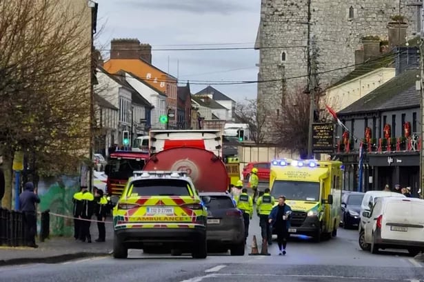 Man killed in car crash next to funeral cortege for Louth collision victim