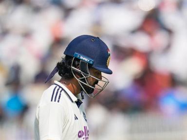 South Africa hits back on second day of 1st test against India as hosts are 138-4 at lunch