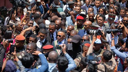 Emmanuel Macron propose au nouveau dirigeant de Madagascar "l'appui" de la France pour la transition dans le pays