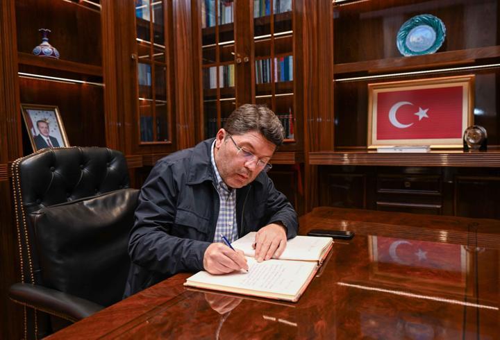 Bakan Tunç, Türkiye’nin Riyad Büyükelçiliği’ni ziyaret etti