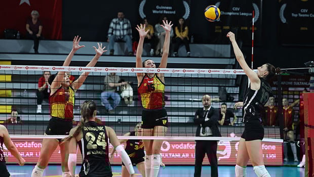 VakıfBank, Göztepe'ye set vermedi!