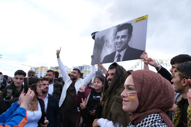 DEM Parti'den Selahattin Demirtaş için çağrı
