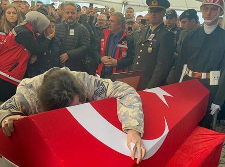 Şehit Astsubay Başçavuş Akın Karakuş'un cenazesi memleketi Sakarya'da