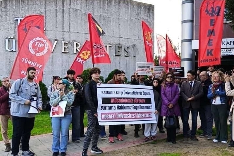 Kocaeli Üniversitesi'nde 3 öğrencinin yurttan atılmasına tepki: Ceza ve tüm disiplin soruşturmaları derhal iptal edilmeli