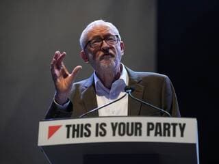 Au Royaume-Uni, l’ancien chef du Parti travailliste Jeremy Corbyn inaugure sa nouvelle formation « socialiste »