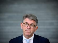 Wirbel um Tegernsee-Gipfel: Nur noch Staatsminister – Weimer legt Firmenanteile auf Eis