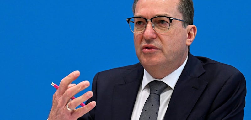 Dobrindt kündigt an – „Freiheit für die Opfer, Fußfessel für die Täter“