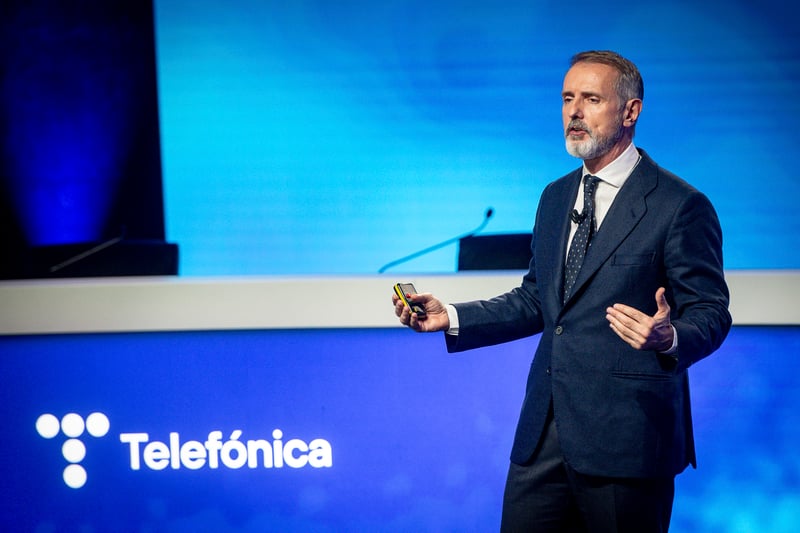 Fitch abre la puerta a una mejora del rating de Telefónica