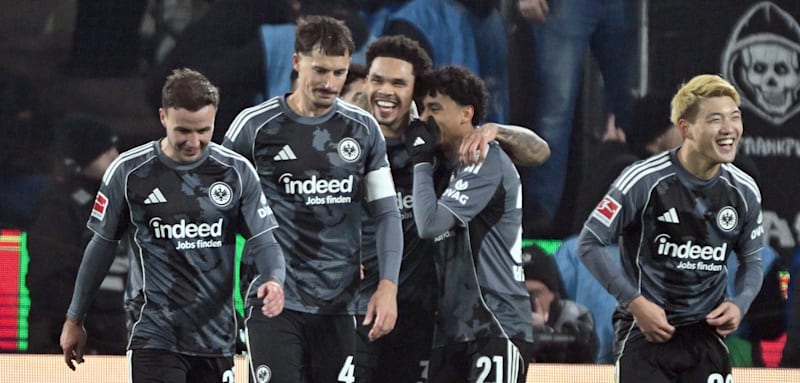 „Dann wäre hier richtig Halligalli“ – Frankfurt gewinnt Sieben-Tore-Spektakel in Köln