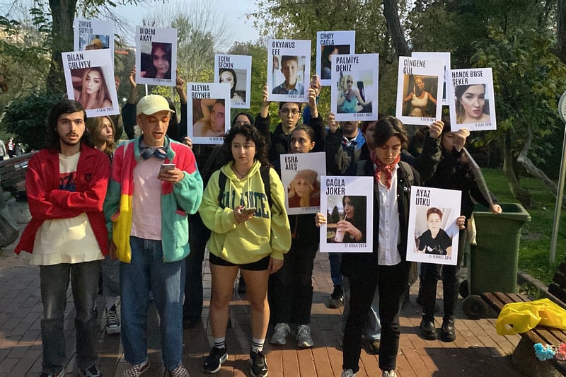 İstanbul’da transları anma günü: ‘Mahallelerimizden, evlerimizden ve birbirimizden vazgeçmiyoruz’