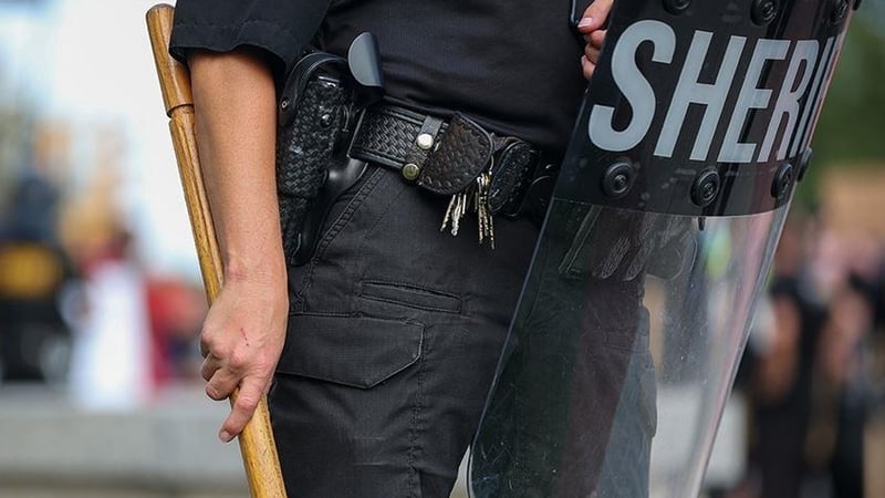 ABD polisi bıçaklı saldırganı vurarak etkisizleştirdi