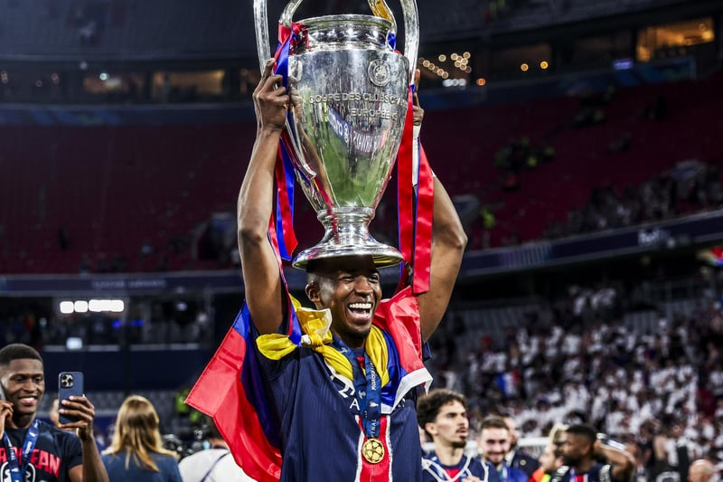 PSG : un an après son arrivée, Willian Pacho va prolonger son aventure parisienne