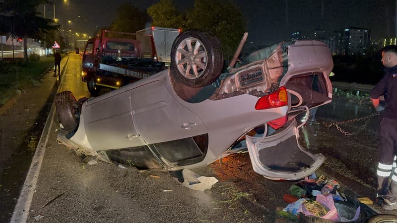 Samsun'da hurdaya dönen araçtan yara almadan çıktılar