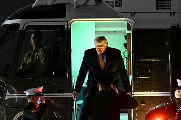 Donald Trump appears unsteady exiting Marine One as expert points out dementia sign