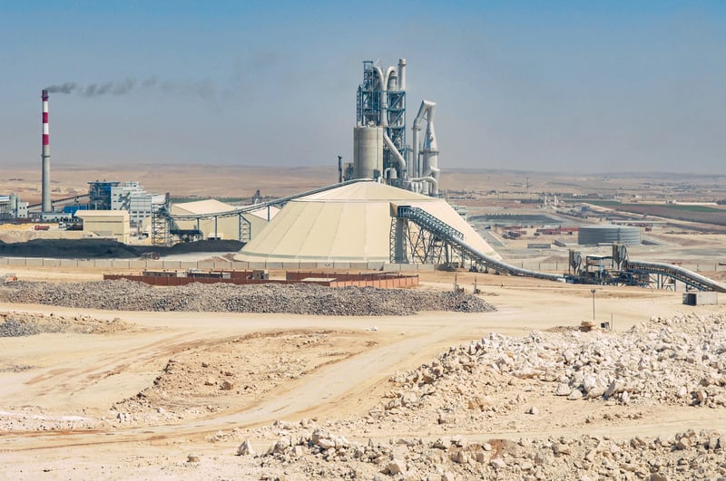 Accusé d’avoir financé l’État islamique en Syrie, Lafarge a-t-il aidé le renseignement français ?