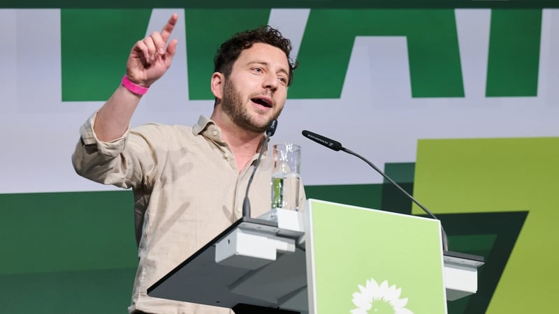 "Betreutes Regieren ist jetzt vorbei": Grünen-Chef geht Merz scharf an