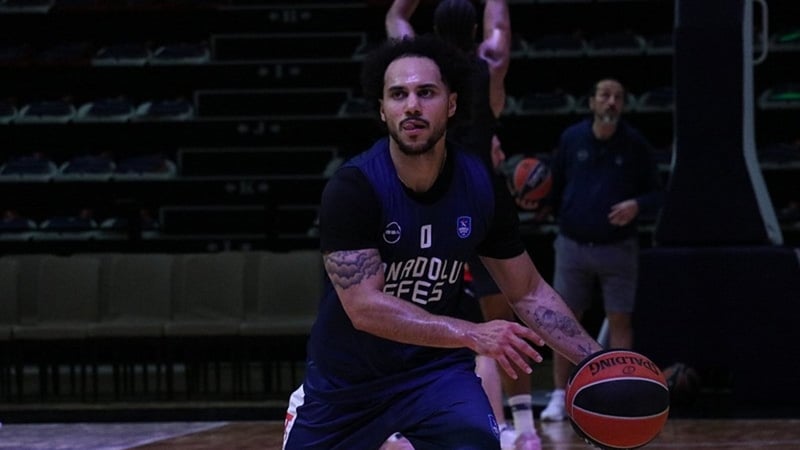 Anadolu Efes'te şok sakatlık! Shane Larkin 8 hafta yok